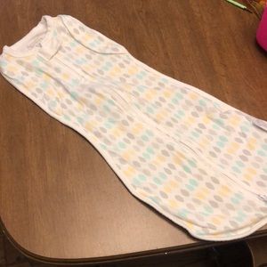 Comfort & Harmony gender neutral swaddle 0-3 mo